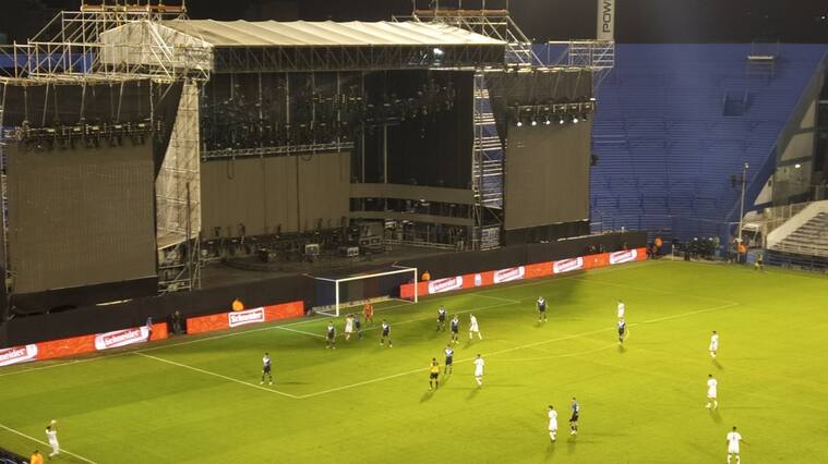 Liga argentina arremete contra Vélez por jugar de local con un escenario detrás del arco: "El club nunca solicitó autorización"