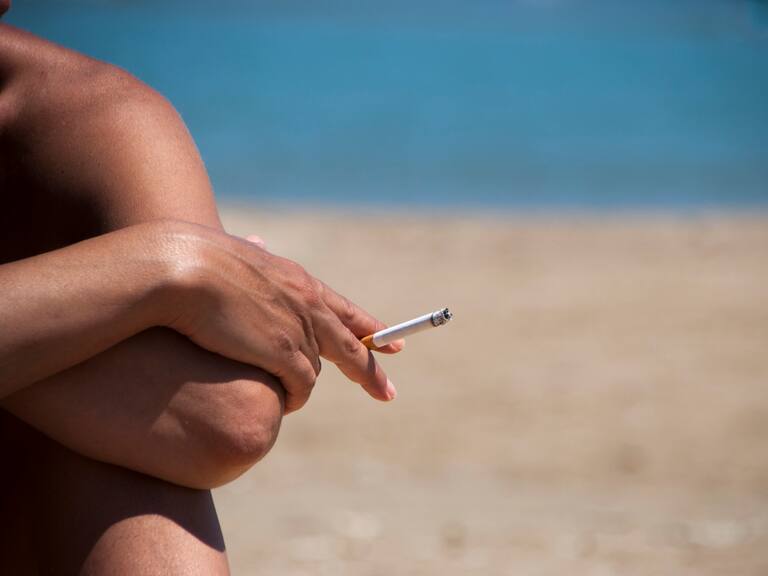 Prohibición de fumar en playas de Chile