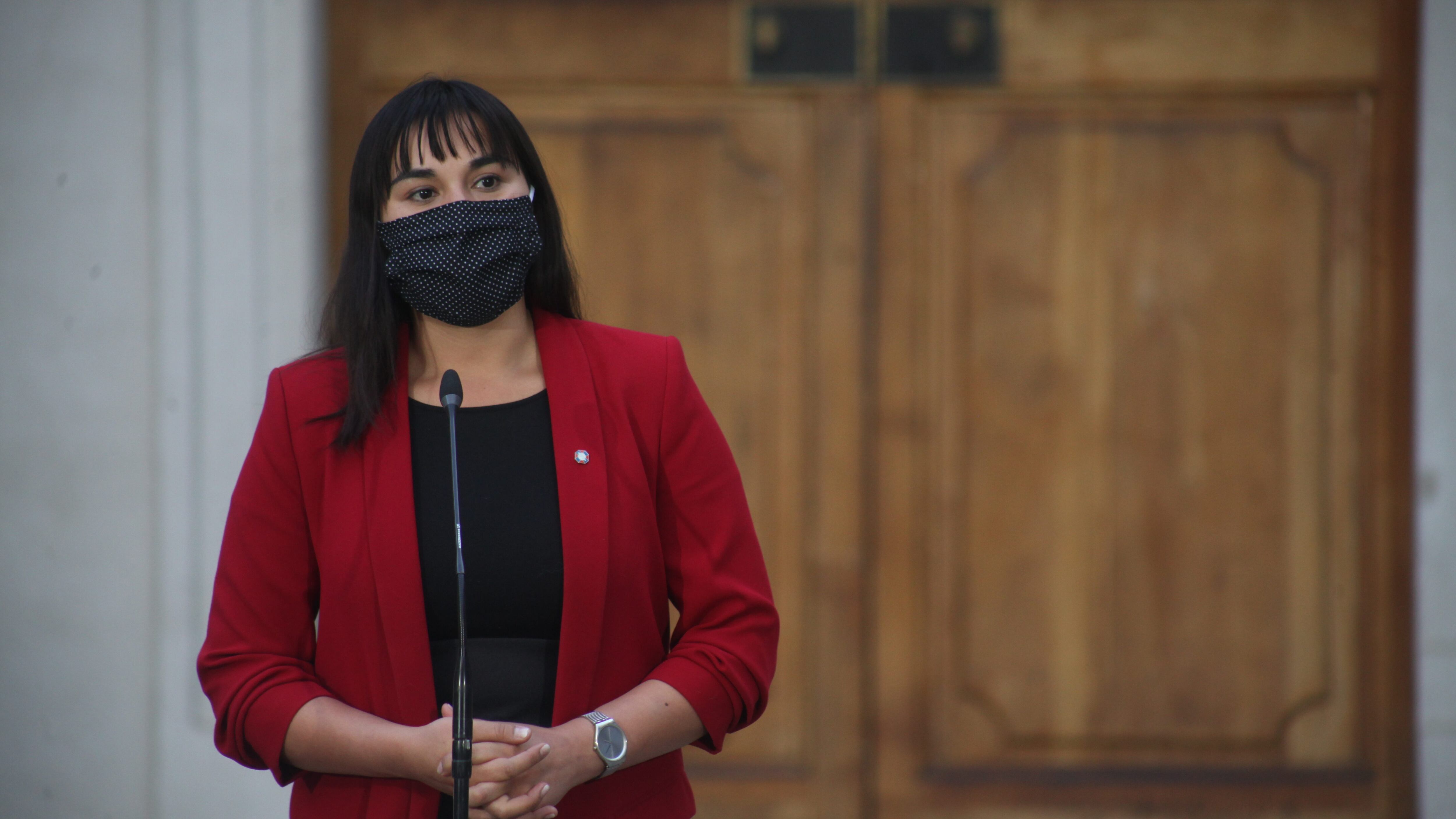 14 de Mayo de 2020/SANTIAGO
Presidenta del Colegio Médico, Izkia Siches, da punto de prensa en el Patio de los Cañones, tras mantener una reunión con el ministro del Interior, en el Palacio de la Moneda, Santiago.
FOTO: AILEN DIAZ/AGENCIAUNO