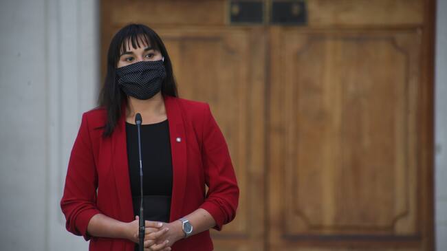 14 de Mayo de 2020/SANTIAGO
Presidenta del Colegio Médico, Izkia Siches, da punto de prensa en el Patio de los Cañones, tras mantener una reunión con el ministro del Interior, en el Palacio de la Moneda, Santiago.
FOTO: AILEN DIAZ/AGENCIAUNO