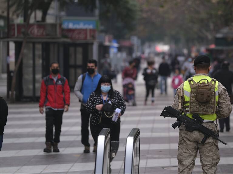 05 De Junio del 2021/SantiagoCalle Ahumada con poco flujo de gente debido a que la comuna de Santiago retrocedio a Fase 1 este sabado.
FOTO: DANIEL ARAYA MARTIN/AGENCIAUNO