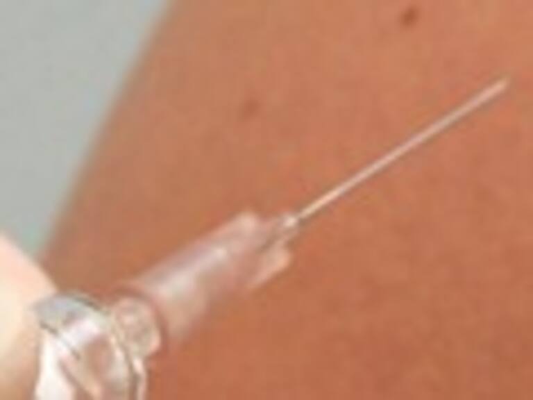 Minsal informó que un 92% de la población en riesgo de meningitis W-135 ya está vacunada