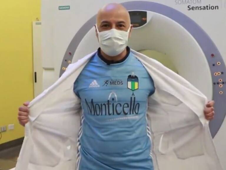 O’Higgins presentó su nueva camiseta para la presente temporada con un homenaje al personal de salud