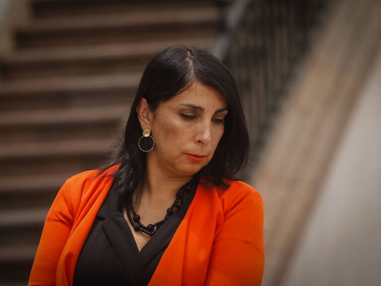 «Me siguió gritando y mi hija se puso a llorar»: ministra Rubilar reveló que fue funada en supermercado