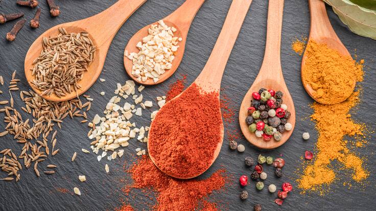 “Tesoro verde”: Esta es la especia que está en todas las cocinas y que tiene importantes propiedades medicinales