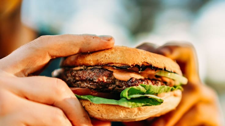 Parlamento Europeo aprueba prohibir el término “hamburguesa vegana”