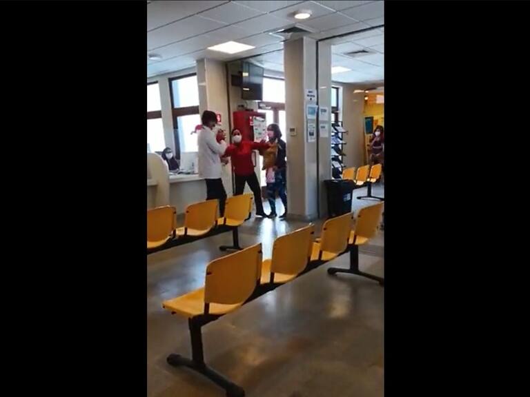 Doble agresión: mujer golpeó a dos funcionarios de un Cesfam en San Pedro de la Paz