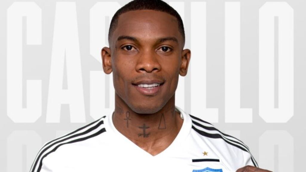 Fabián Castillo es oficializado como el séptimo refuerzo de Colo Colo