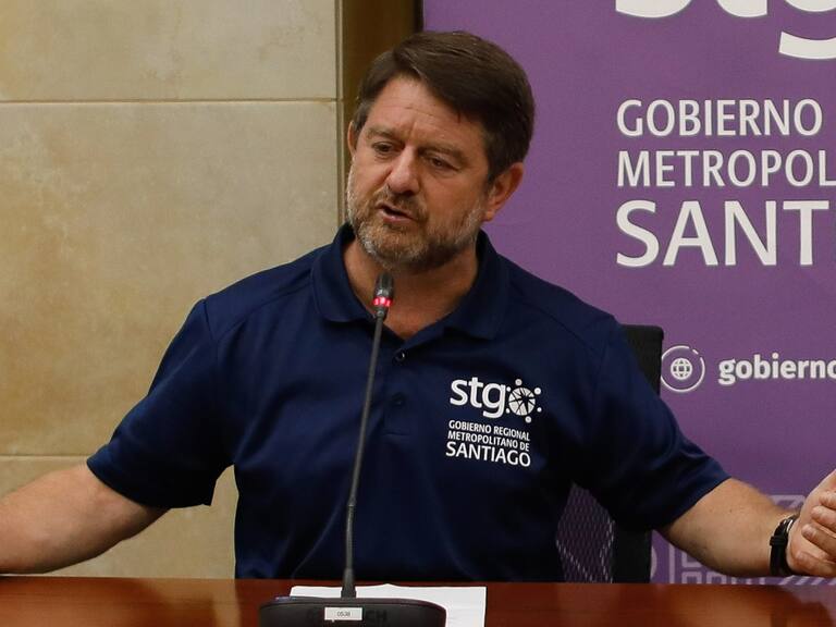 Orrego criticó ley que permite el cierre de calles: «Cerrar calles que no son pasajes sin salida, es una mala noticia»