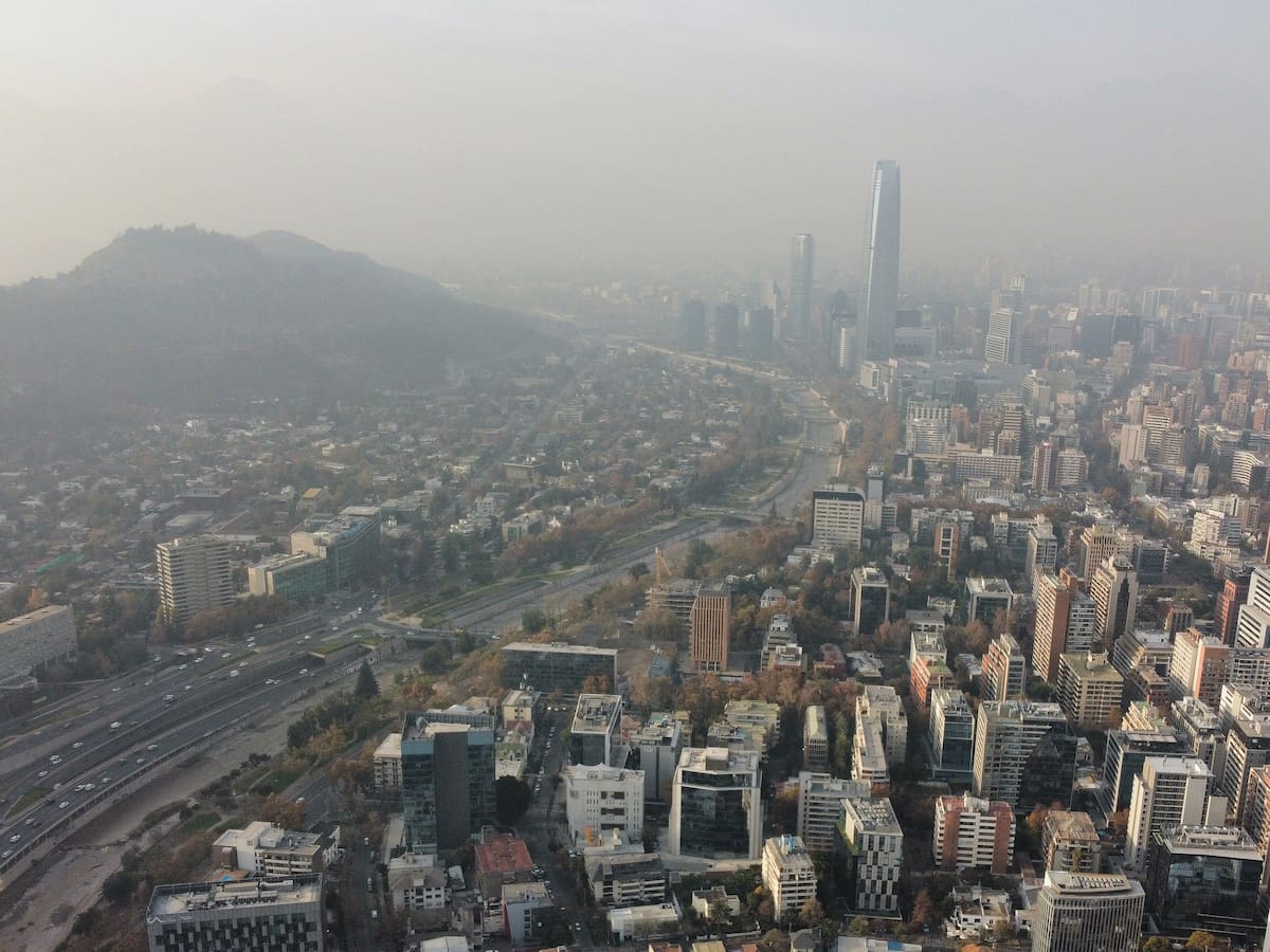Declaran alerta ambiental en la Región Metropolitana: revisa la restricción vehicular para hoy martes 10 de junio