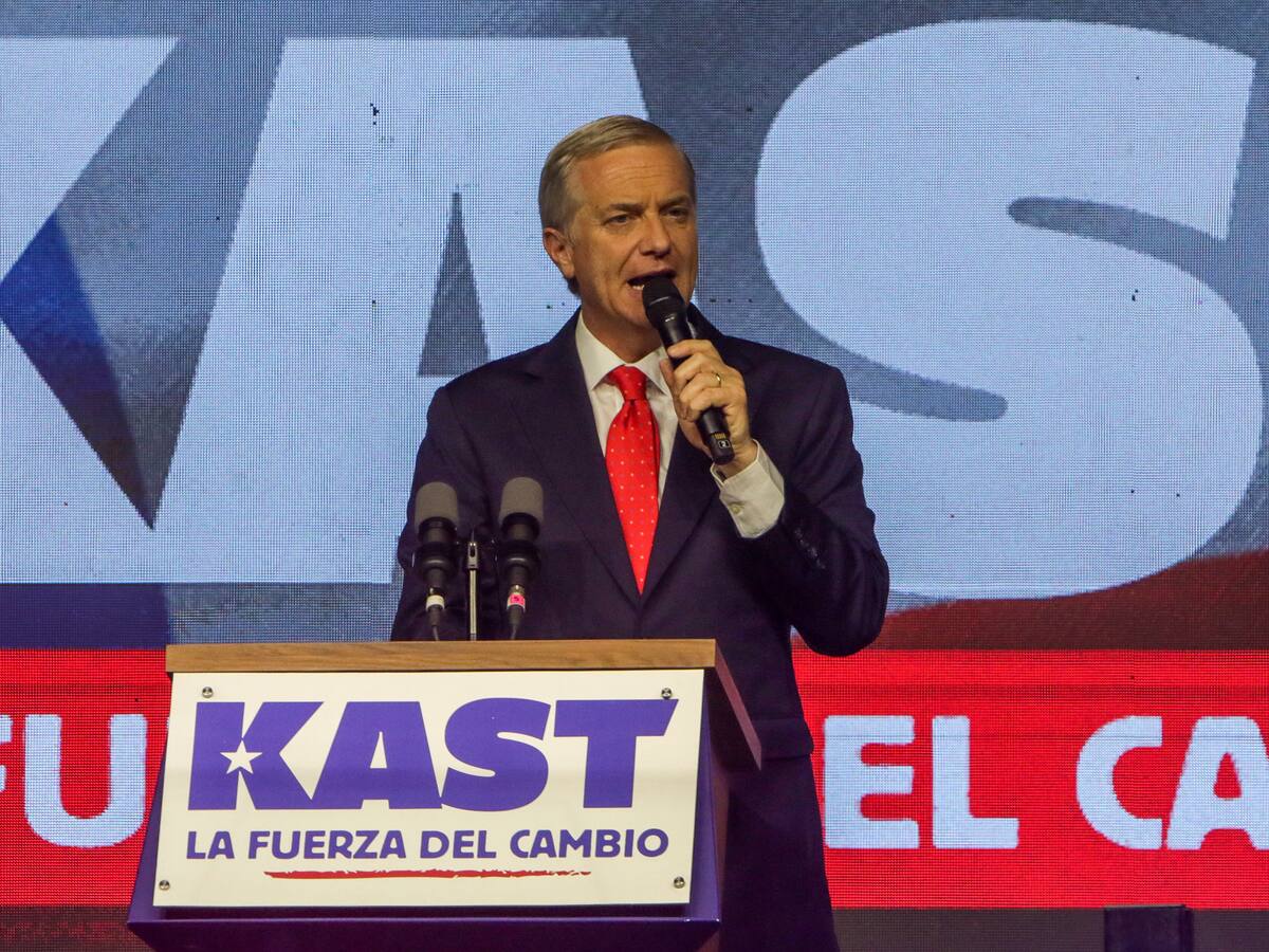 “Comunista tenía que ser”: Exfutbolista de la UC se defiende tras recibir insultos por votar por Kast en las Elecciones Presidenciales 2025