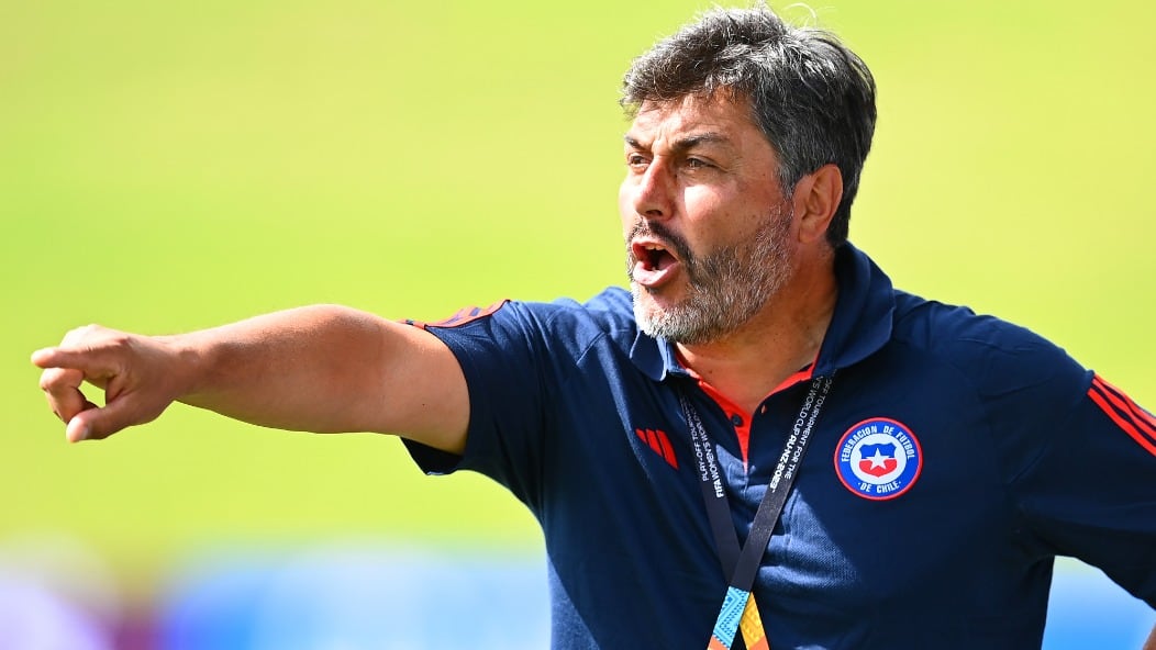 José Letelier deja su cargo en manos de la ANFP tras no clasificar al Mundial Femenino con Chile: "Los resultados son los que mandan"