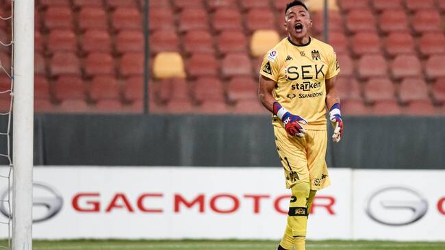 Miguel Pinto y su gran noche ante la U: "No existe rencor, pero en la cancha se acaba el cariño y es todo a muerte"