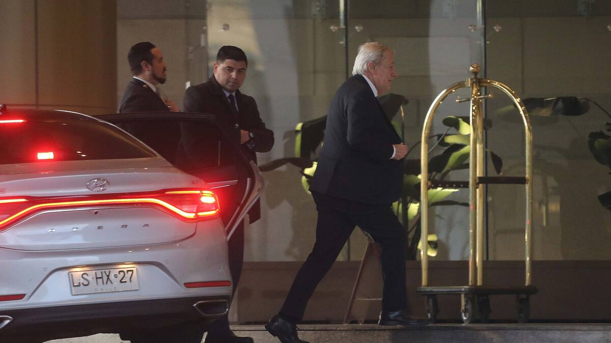 Javier Milei participa como orador en ceremonia junto autoridades chilenas en zona oriente de Santiago