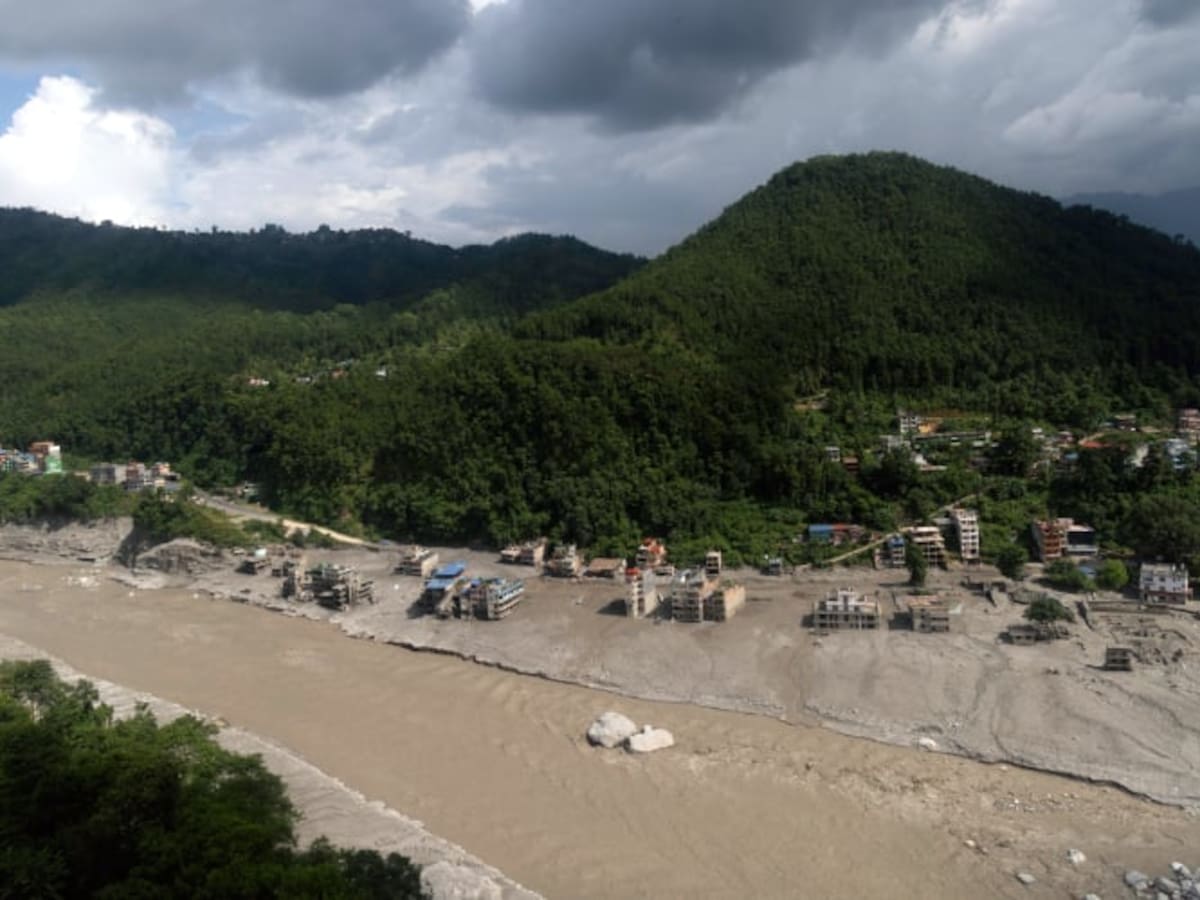 Aumentan a 669 los muertos por las inundaciones en Nepal