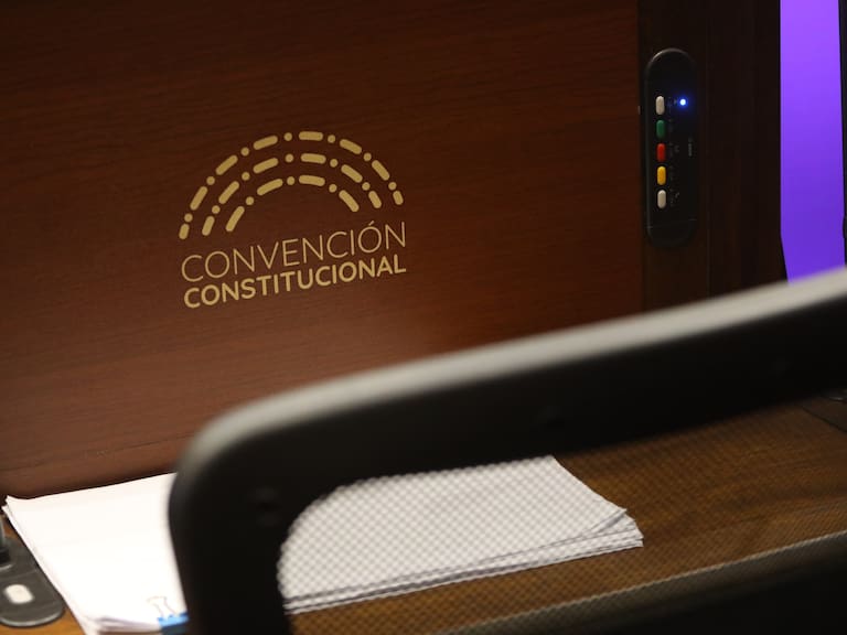 5 de Abril del 2022/SANTIAGOun logo de la convencion en un computados, durante la Sesión N°79 Pleno Convención Constitucional, que se realiza en el ex congreso Nacional.
FOTO: SEBASTIAN BELTRAN GAETE/AGENCIAUNO