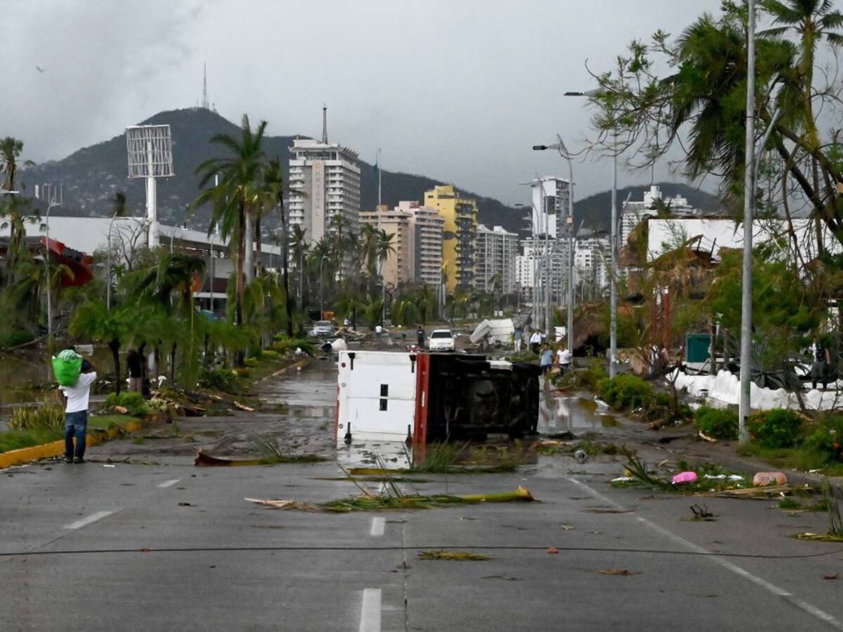 México: huracán deja 27 muertos y destrucción en Acapulco