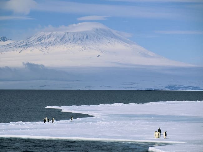 Volcán en la Antártida produce oro en polvo: conoce por qué ocurre este fenómeno