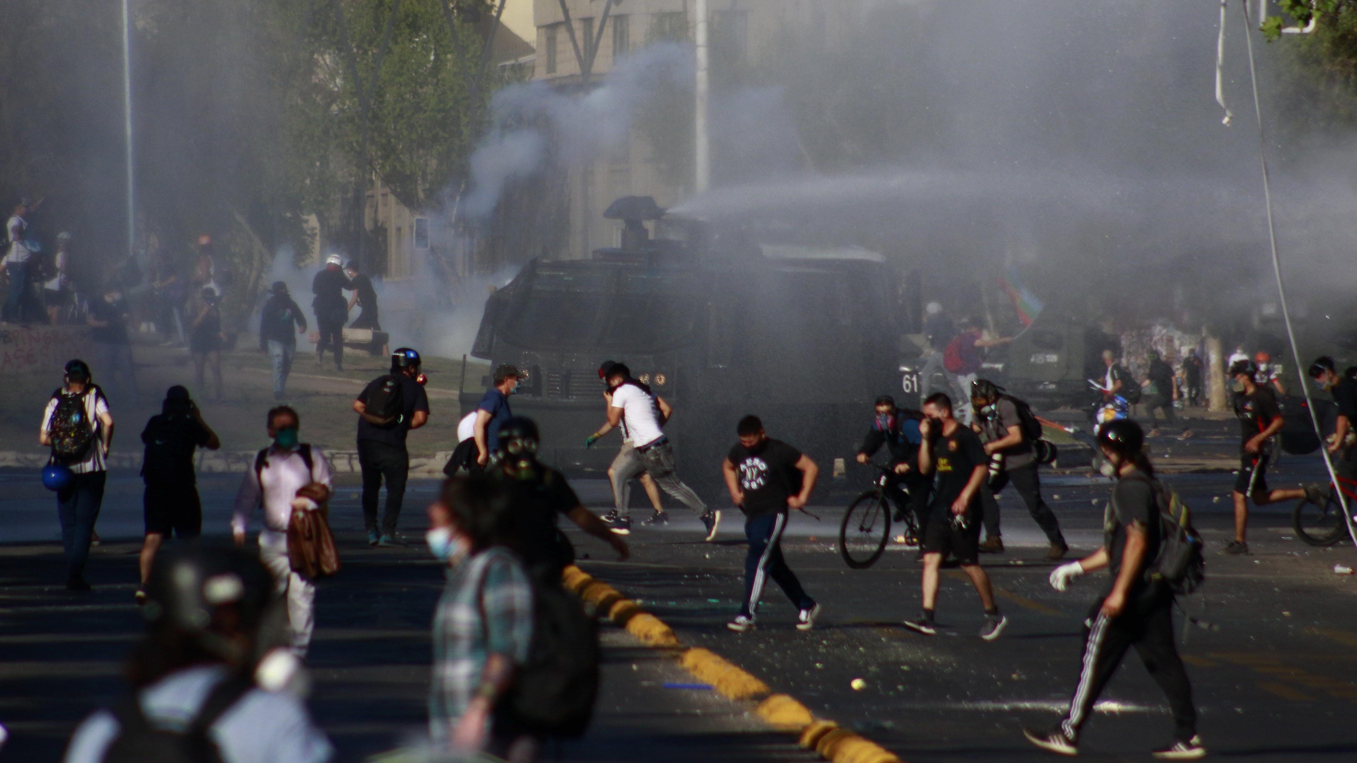 Balance de Carabineros tras manifestaciones en plaza italia