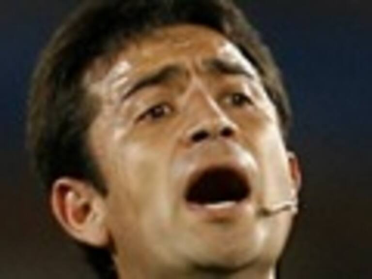 Árbitro Pablo Pozo lamentó error en el superclásico y confirmó su retiro