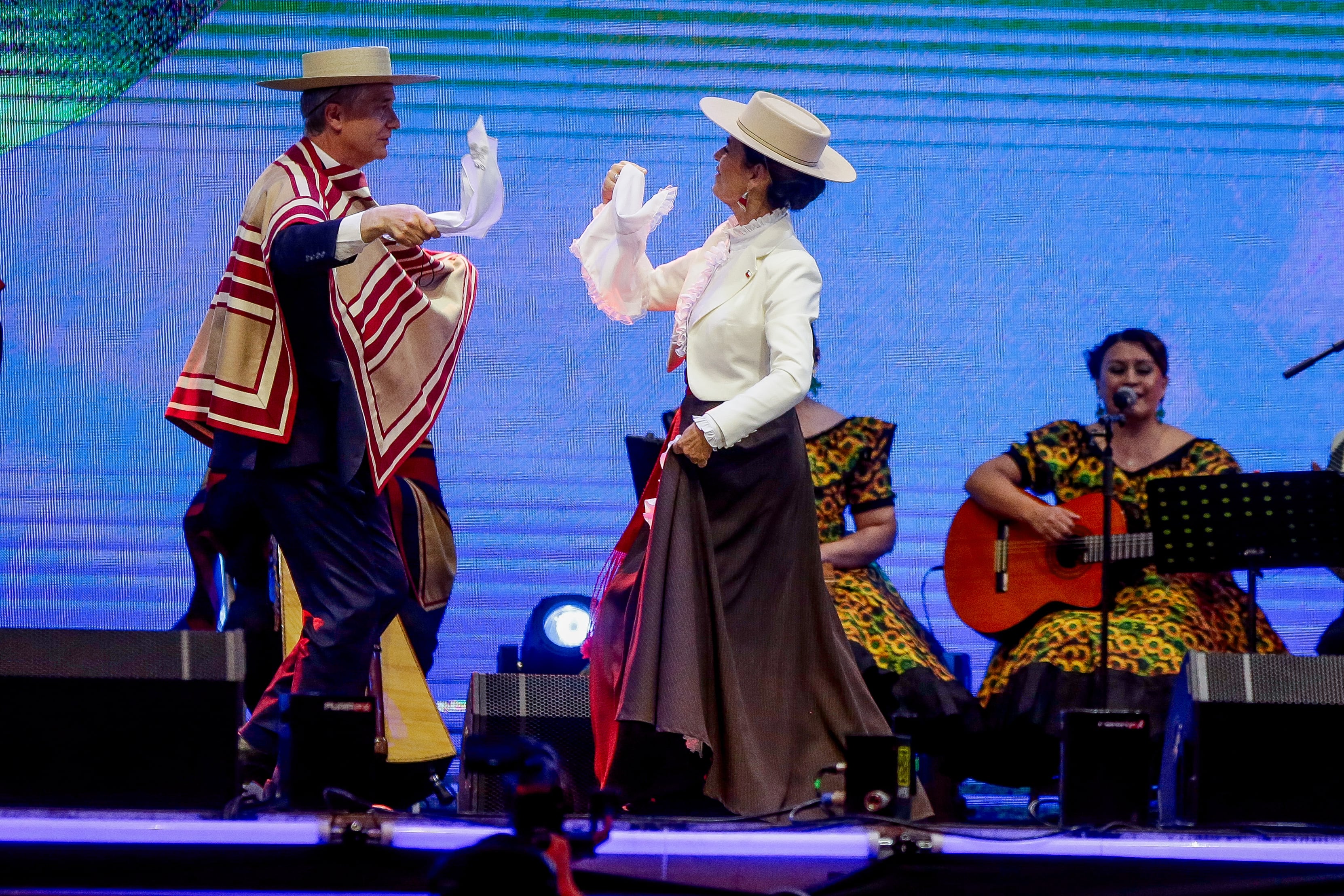 Presidente Kast dio por iniciadas las fondas del Parque O’Higgins con tradicional pie de cueca