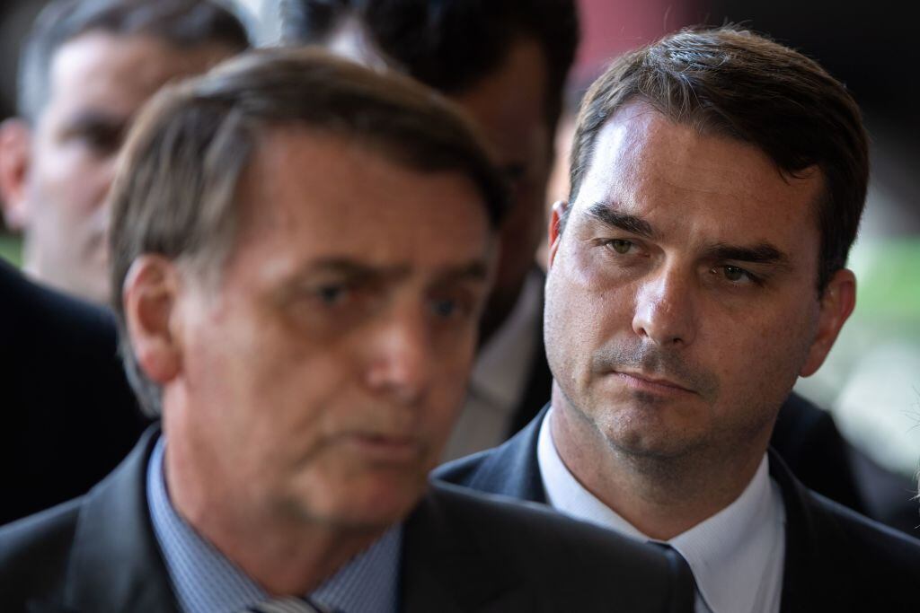 Flavio y Jair Bolsonaro