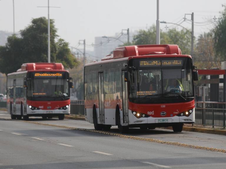 Balance transporte en elecciones: Red despliega 5 mil buses y Metro aumenta en un 69% sus transacciones