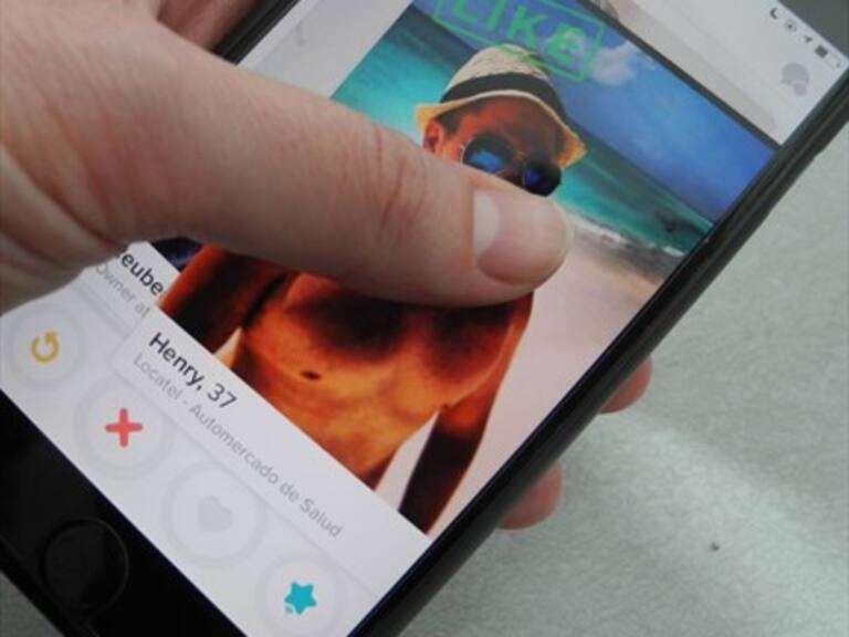 Tinder: ellas cuando quieren, ellos cuando pueden