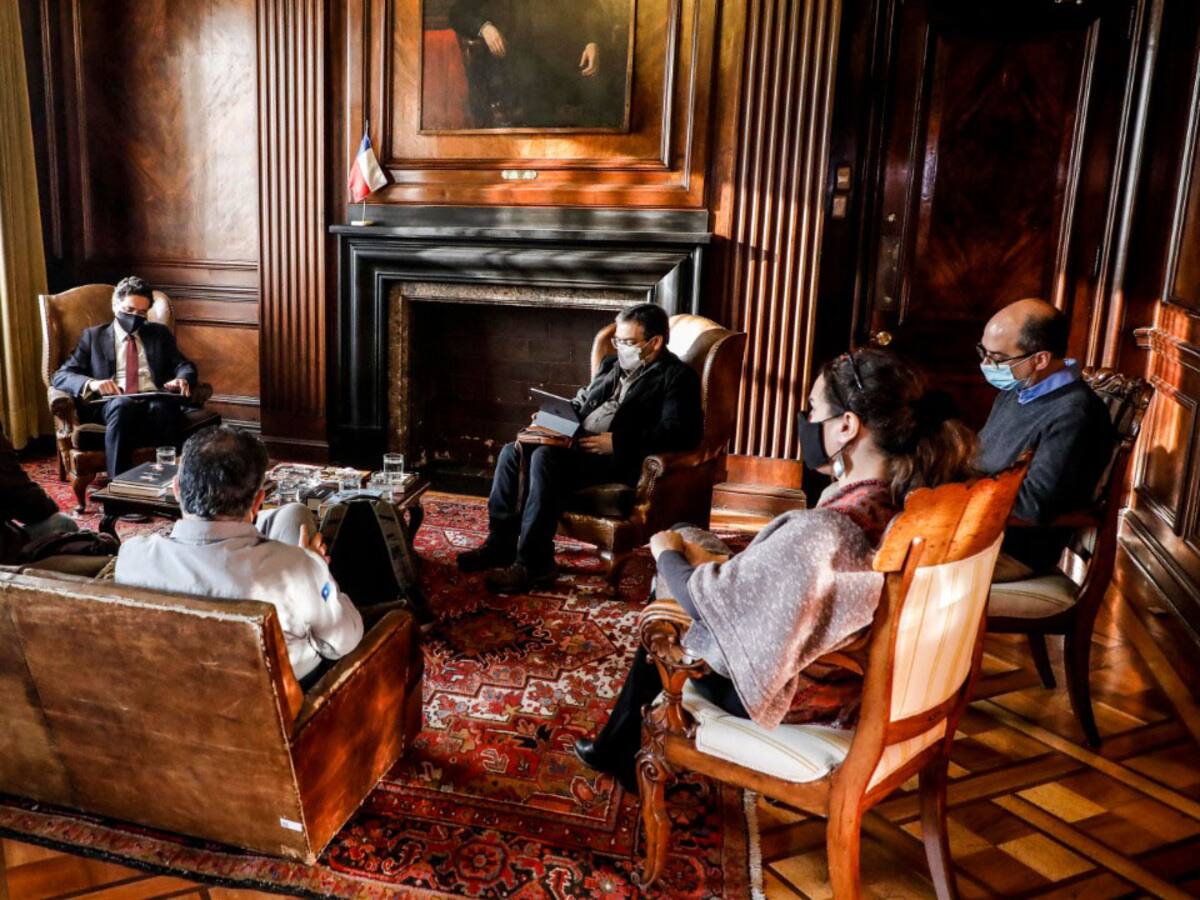 «Buen tono y clima de diálogo»: Ministro Briones sostuvo reunión con la CUT para discutir sobre sueldo mínimo y desempleo