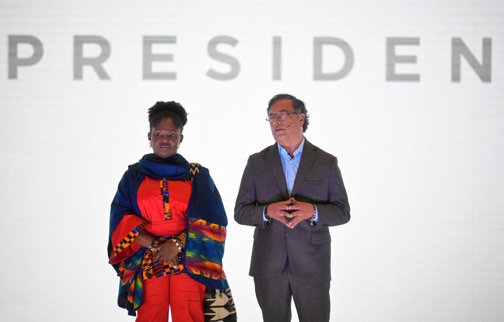 Los candidatos Gustavo Petro y Francia Marquez anuncian pacto electoral