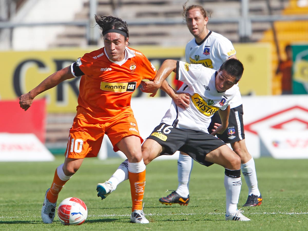 “Pasar de Colo Colo a Cobreloa es llegar al archirrival... El primer mes me apedreaban el auto, lo pasé muy mal”