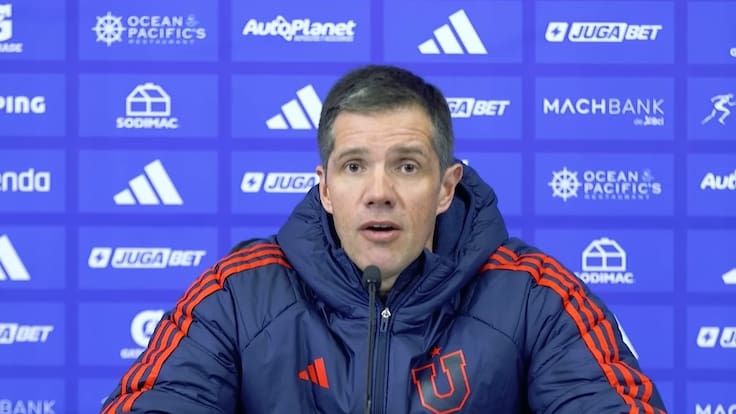 Michael Clark desestima dos propuestas de sus opositores para dejar la presidencia de Azul Azul