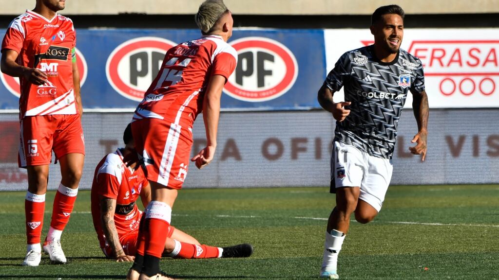 Los tempraneros goles de Colo Colo para imponerse a Deportes Copiapó