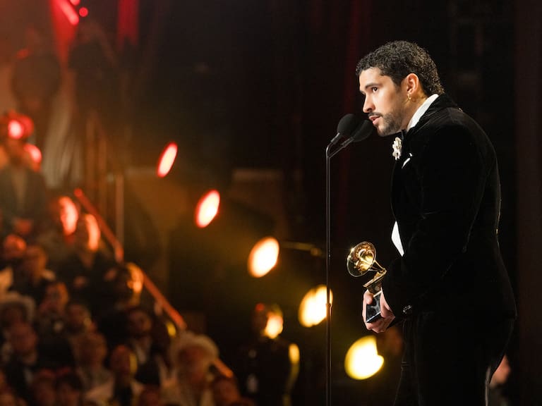 LOS ANGELES, CALIFORNIA - FEBRUARY 01: Bad Bunny accepts the Best Música Urbana Album award. (Photo by John Shearer/Getty Images for The Recording Academy)