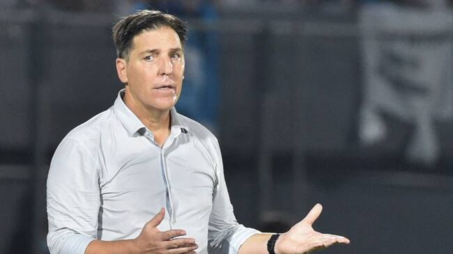 Eduardo Berizzo ya piensa en Chile: "Saldremos a buscar los 3 puntos"