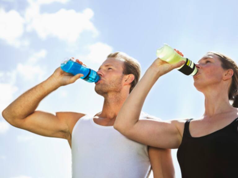 Bebidas isotónicas: ¿Hay peligros en su consumo?