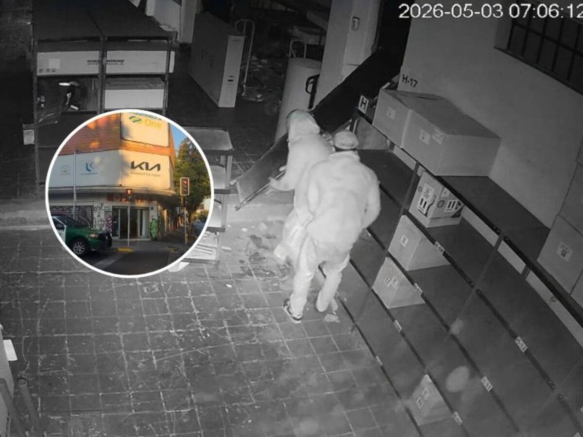 Carabineros detiene a dos sujetos por robo en local comercial de Santiago: uno fue sorprendido sierra en mano
