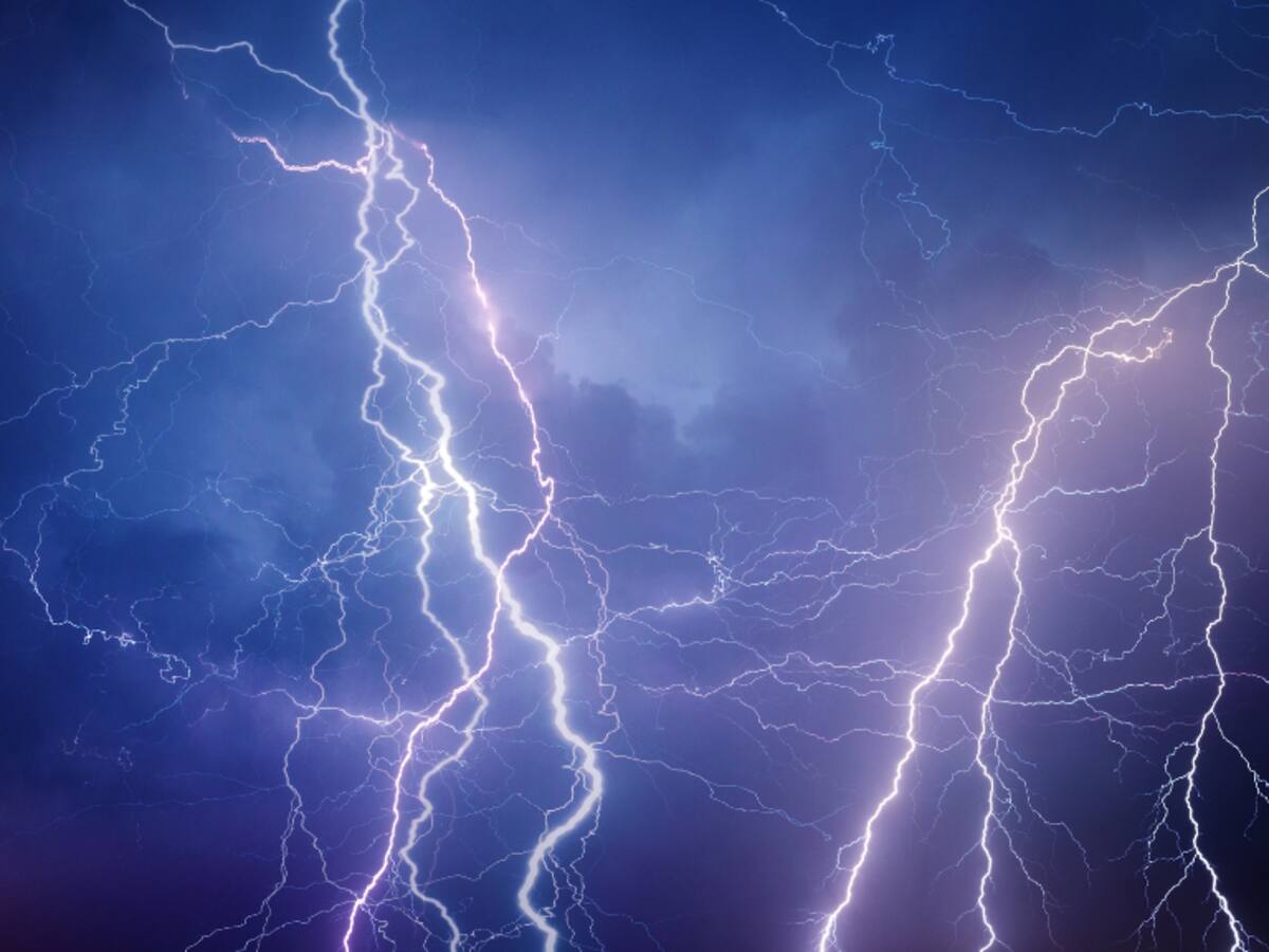 Meteorología emite aviso por tormentas eléctricas y fuertes lluvias en 5 regiones: revisa las zonas afectadas