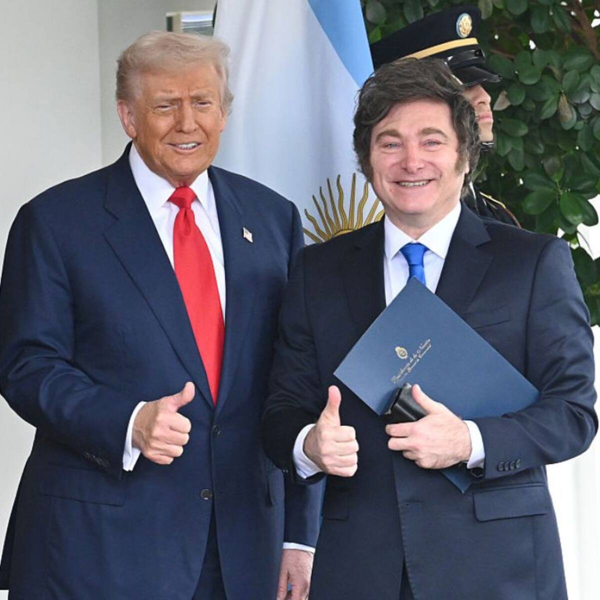 Trump felicita a Milei por su “victoria aplastante” en las legislativas y afirma: “Tuvo mucha ayuda nuestra”
