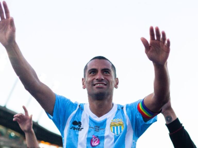 Nicolás Núñez sobre la carrera de César Cortés: "Él es el único que puede confirmar qué día pondrá fecha de término"