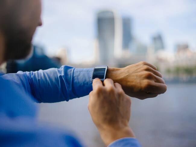 Qué dice la evidencia científica sobre usar relojes inteligentes para medir la presión arterial