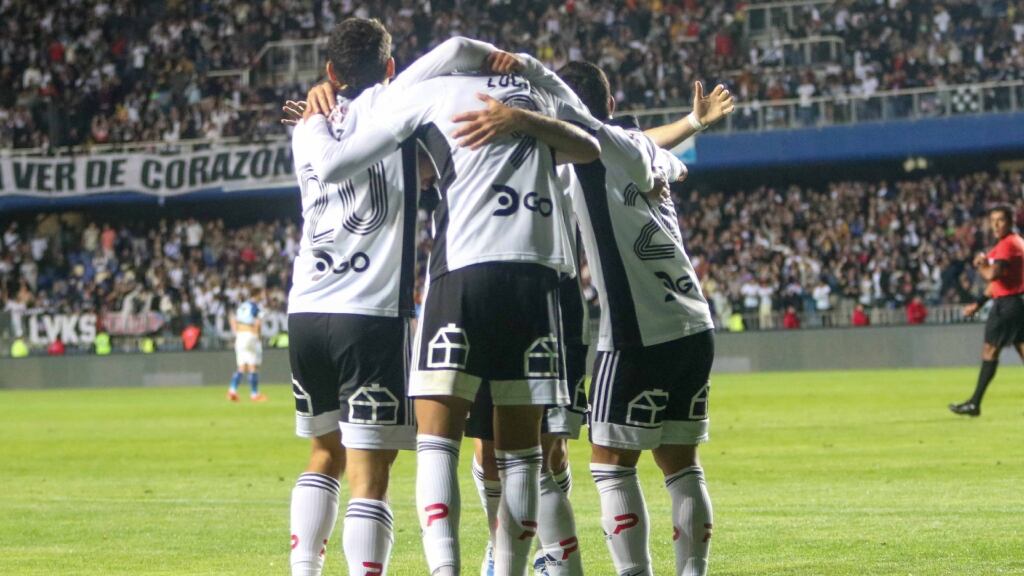 Colo Colo se reencontrará con Óscar Opazo y disputaría amistoso contra Racing en Argentina