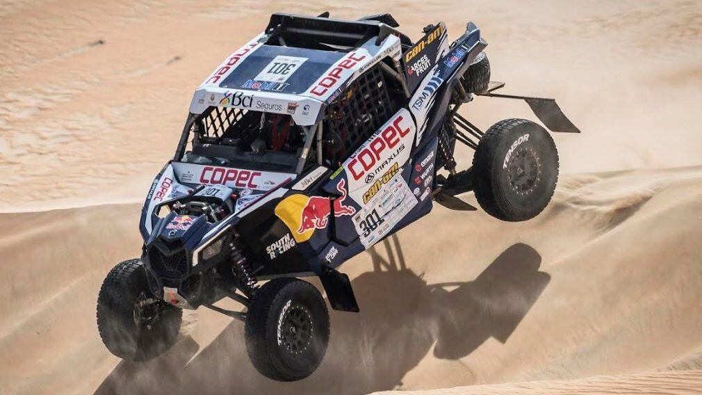 Chaleco López es líder del Abu Dhabi Desert Challenge a una etapa del final
