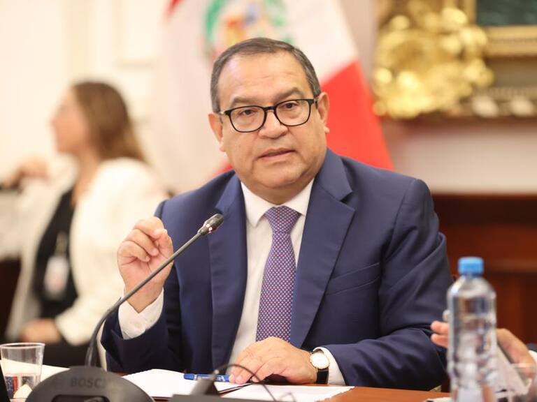 El primer ministro del Perú, Alberto Otárola, en una actividad oficial