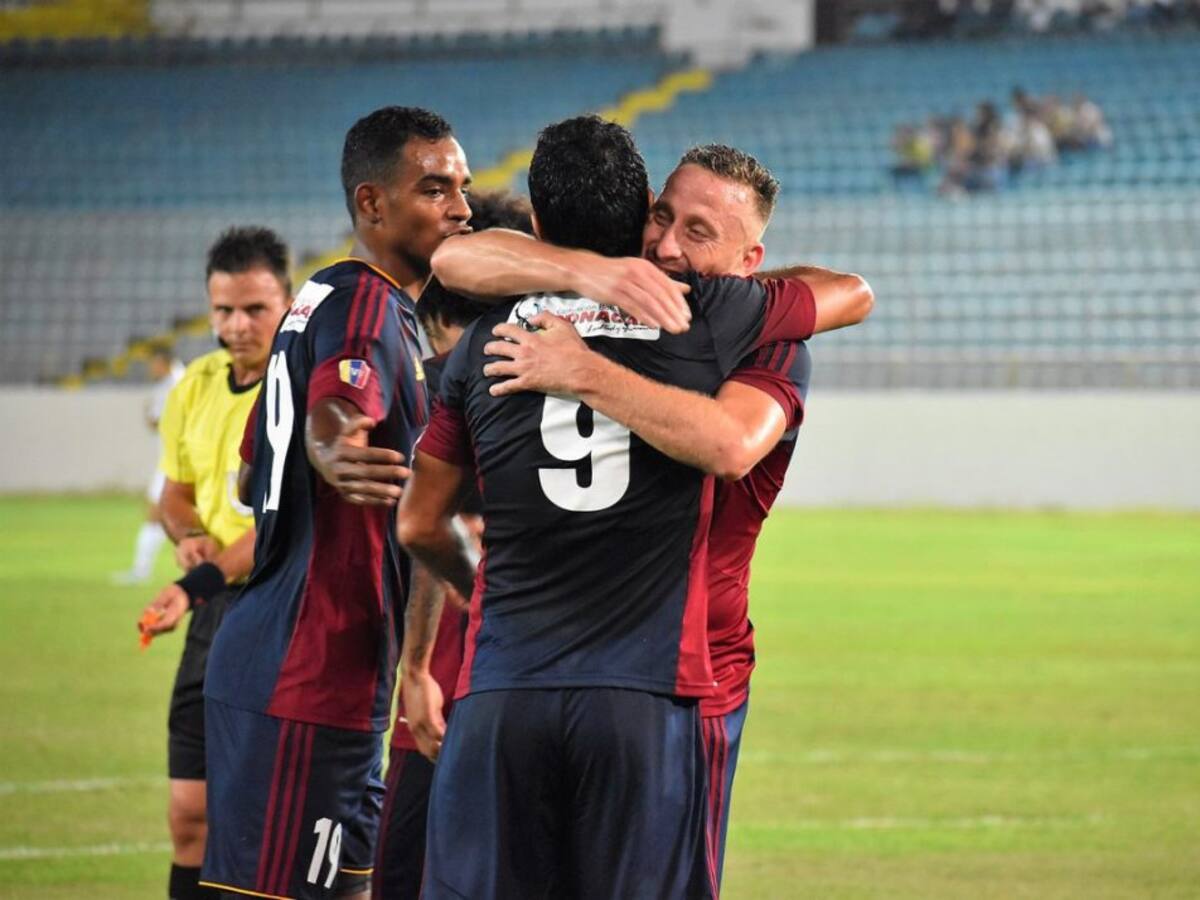 Monagas tumbó a Pereira en Venezuela y Colo Colo aún perdiendo ante Boca se jugará la clasificación en la última fecha
