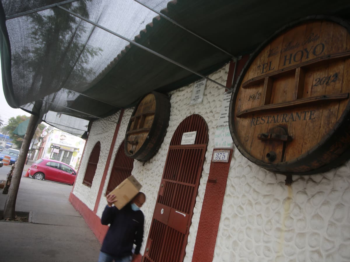 Cierran “El Hoyo” en Estación Central: estos son los planes de los dueños tras bajar las cortinas del restaurante