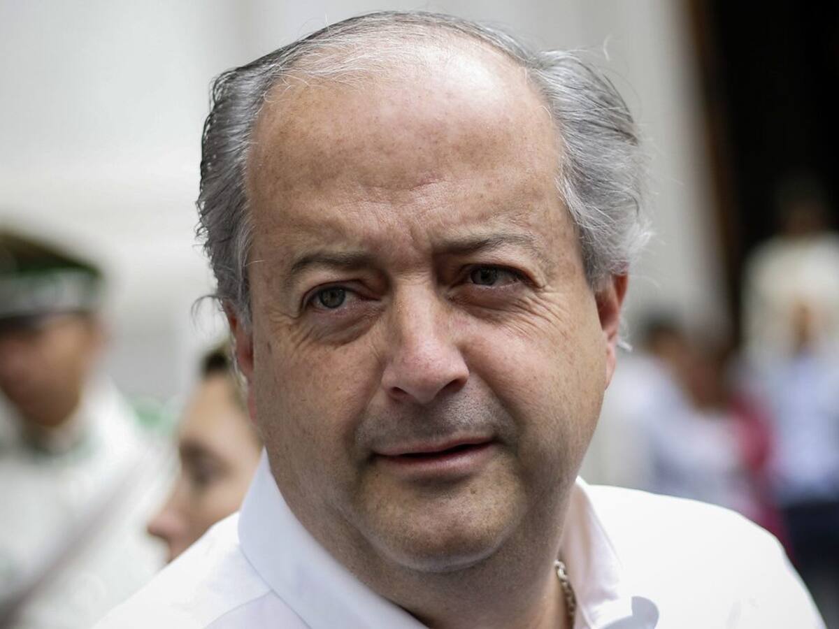 Embajador Monckeberg corrigió cifras del Gobierno argentino que apuntaban a una mayor tasa de mortalidad en nuestro país