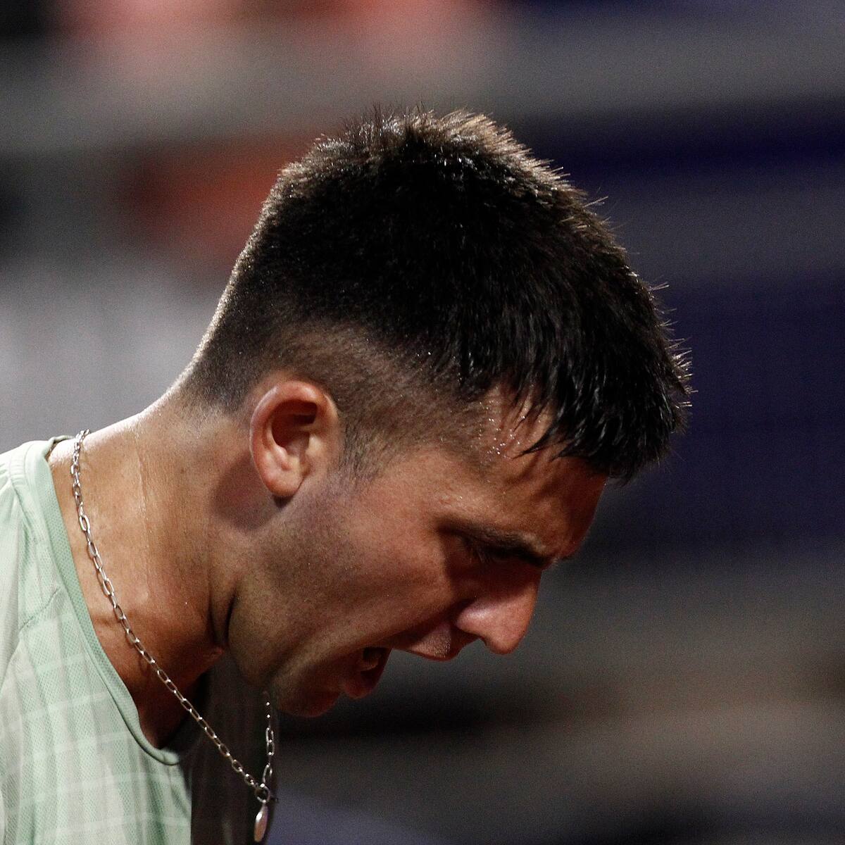 Tomás Barrios se hace respetar en qualy de Roland Garros: eliminó a un dueño de casa y avanzó de ronda
