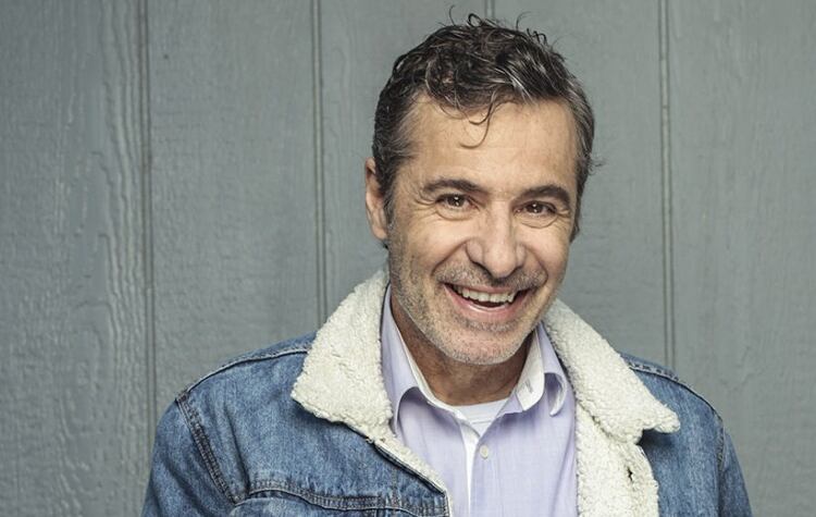 Fernando Larraín desató risas con sus imitaciones en The Covers 2