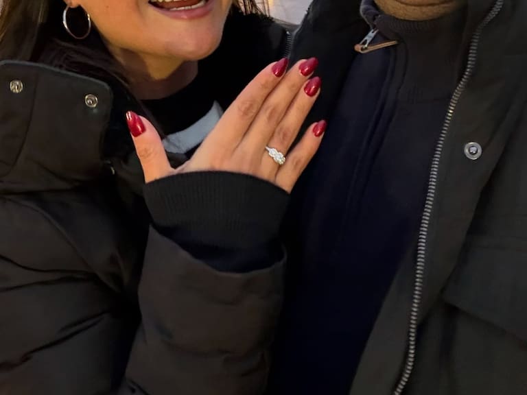 Periodista de TV confirma matrimonio con figura de la política chilena: “Juntos por siempre”
